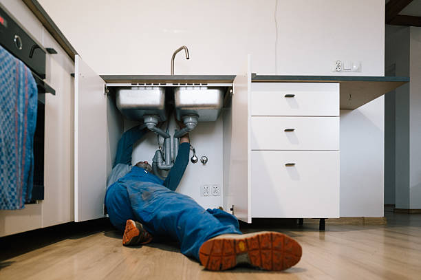 Professional Leak Detection technician working in Gregory, TX